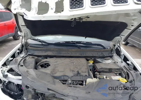 2019 Jeep Cherokee Latitude Fwd from USA, damaged, VIN 1C4PJLCX2KD486621